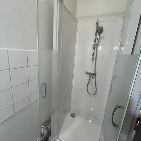 Studio Apartment *